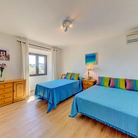Vila Tranquil Plana Den Rull Set In The Beautiful Ternelles Valley Private Pool