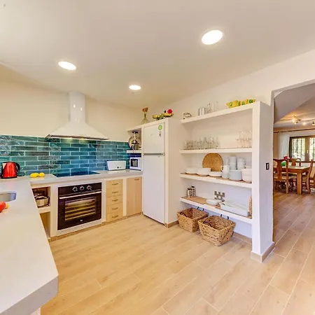Tranquil Plana Den Rull Set In The Beautiful Ternelles Valley Private Pool Villa *