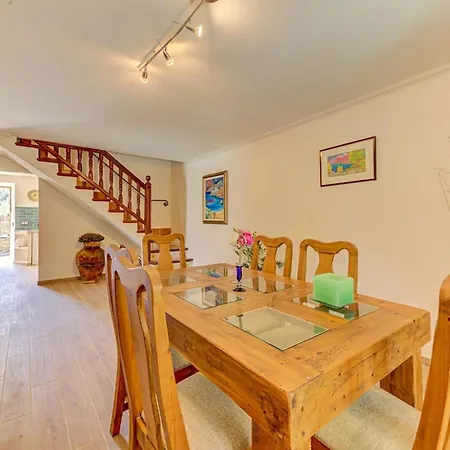 Tranquil Plana Den Rull Set In The Beautiful Ternelles Valley Private Pool * פוינסה